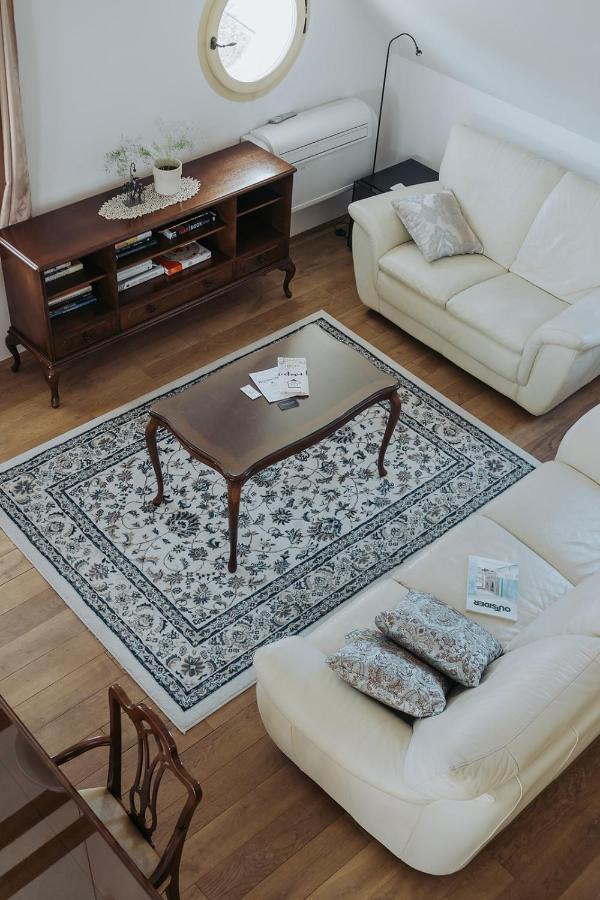 Apartments Mozinetova Hisa Sentjost nad Horjulom Ngoại thất bức ảnh