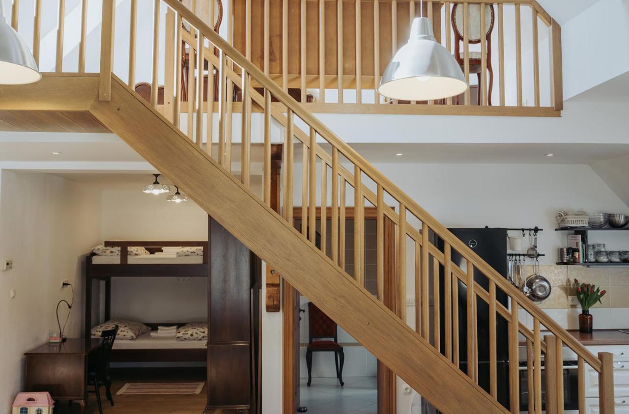 Apartments Mozinetova Hisa Sentjost nad Horjulom Ngoại thất bức ảnh